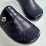 Ciabatte sanitarie da donna con zeppa / Ciabatte sanitarie da donna con zeppa /