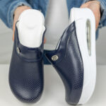 Ciabatte sanitarie da donna con zeppa / Ciabatte sanitarie da donna con zeppa /