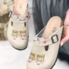 Ciabatte tipo sabot da donna fatte a mano con plantare ortopedico in vera pelle 10157RA Sabot da lavoro donna 6 Ciabatte tipo sabot da donna fatte a mano con plantare ortopedico in vera pelle 10157RA Sabot da lavoro donna 6