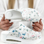 Ciabatte sanitarie da donna con zeppa / Ciabatte sanitarie da donna con zeppa /