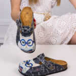 Sabot anatomico colorato con sottopiede in scamosciata / Sabot anatomico colorato con sottopiede in scamosciata /