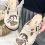 Sabot anatomico colorato con sottopiede in scamosciata / Sabot anatomico colorato con sottopiede in scamosciata /