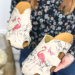 Sabot anatomico colorato con sottopiede in scamosciata / Sabot anatomico colorato con sottopiede in scamosciata /