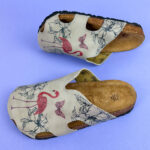 Sabot anatomico colorato con sottopiede in scamosciata / Sabot anatomico colorato con sottopiede in scamosciata /