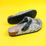 Sabot anatomico colorato con sottopiede in scamosciata / Sabot anatomico colorato con sottopiede in scamosciata /