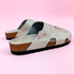 Sabot anatomico colorato con sottopiede in scamosciata / Sabot anatomico colorato con sottopiede in scamosciata /