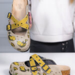 Sabot anatomico colorato con sottopiede in scamosciata / Sabot anatomico colorato con sottopiede in scamosciata /