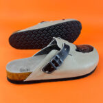 Sabot anatomico colorato con sottopiede in scamosciata / Sabot anatomico colorato con sottopiede in scamosciata /