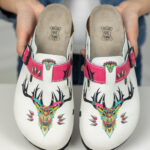 Sabot anatomico colorato con sottopiede in scamosciata / Sabot anatomico colorato con sottopiede in scamosciata /