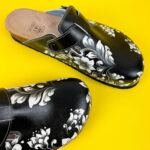 Sabot anatomico colorato con sottopiede in scamosciata / Sabot anatomico colorato con sottopiede in scamosciata /