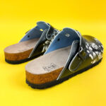 Sabot anatomico colorato con sottopiede in scamosciata / Sabot anatomico colorato con sottopiede in scamosciata /