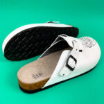 Sabot anatomico colorato con sottopiede in scamosciata / Sabot anatomico colorato con sottopiede in scamosciata /