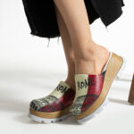 Ciabatte anatomiche con plateau in vera pelle / Ciabatte anatomiche con plateau in vera pelle /