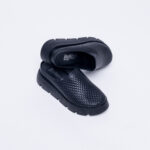 Ciabatte chiuse da donna in pelle con sottopiede soft / Ciabatte chiuse da donna in pelle con sottopiede soft /