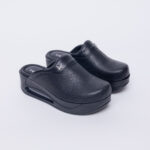 Ciabatte chiuse da donna in pelle con sottopiede soft / Ciabatte chiuse da donna in pelle con sottopiede soft /