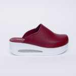 Ciabatte chiuse da donna in pelle con sottopiede soft / Ciabatte chiuse da donna in pelle con sottopiede soft /