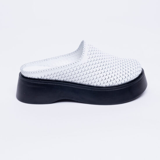 Alternative view of Ciabatte chiuse da donna in pelle con sottopiede soft