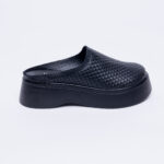 Ciabatte chiuse da donna in pelle con sottopiede soft / Ciabatte chiuse da donna in pelle con sottopiede soft /