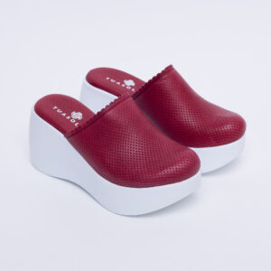 Ciabatte chiuse da donna in pelle con sottopiede soft Zoccoli sanitari donna Monocolore Ciabatte chiuse da donna in pelle con sottopiede soft Zoccoli sanitari donna Monocolore