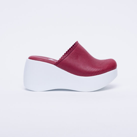 Alternative view of Ciabatte chiuse da donna in pelle con sottopiede soft