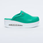 Ciabatte chiuse da donna in pelle con sottopiede soft / Ciabatte chiuse da donna in pelle con sottopiede soft /