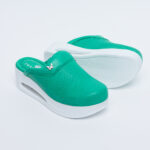 Ciabatte chiuse da donna in pelle con sottopiede soft / Ciabatte chiuse da donna in pelle con sottopiede soft /