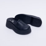 Zoccoli in pelle per donna / Zoccoli in pelle per donna /