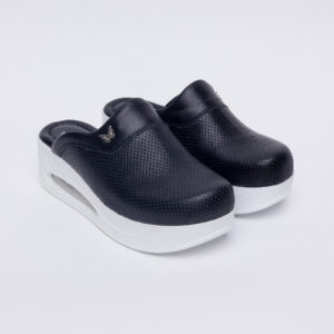 Ciabatte chiuse da donna in pelle con sottopiede soft Zoccoli sanitari donna Monocolore Ciabatte chiuse da donna in pelle con sottopiede soft Zoccoli sanitari donna Monocolore