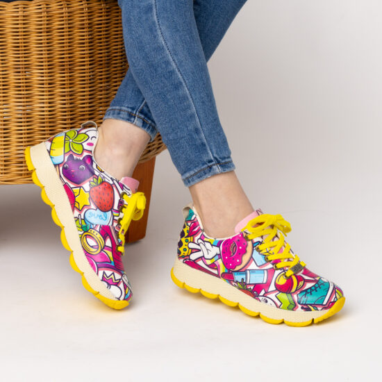 Scarpe sportive da donna con stampa colorata realizzata in ecopelle SCONTO 2