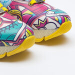 Scarpe sportive da donna con stampa colorata realizzata in ecopelle / Scarpe sportive da donna con stampa colorata realizzata in ecopelle /