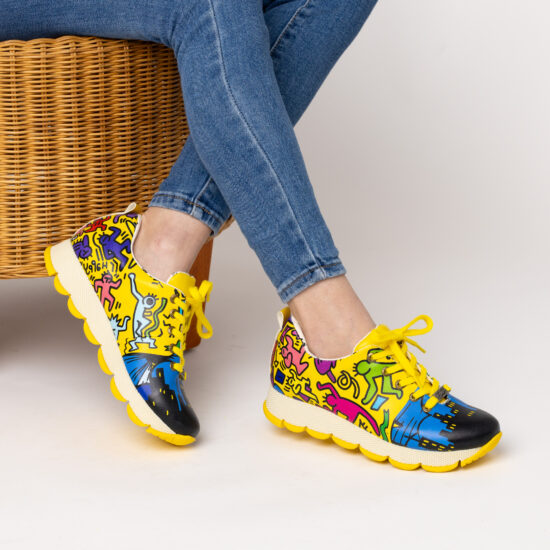 Scarpe sportive da donna con stampa colorata realizzata in ecopelle SCONTO 2
