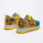 Scarpe sportive da donna con stampa colorata realizzata in ecopelle / Scarpe sportive da donna con stampa colorata realizzata in ecopelle /