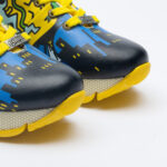 Scarpe sportive da donna con stampa colorata realizzata in ecopelle / Scarpe sportive da donna con stampa colorata realizzata in ecopelle /