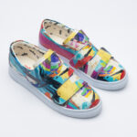 Scarpe sportive da donna con stampa colorata realizzata in ecopelle / Scarpe sportive da donna con stampa colorata realizzata in ecopelle /