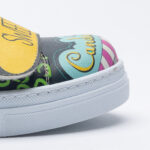 Scarpe sportive da donna con stampa colorata realizzata in ecopelle / Scarpe sportive da donna con stampa colorata realizzata in ecopelle /