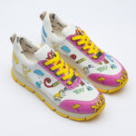 Scarpe sportive da donna con stampa colorata realizzata in ecopelle /