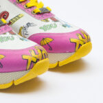 Scarpe sportive da donna con stampa colorata realizzata in ecopelle /