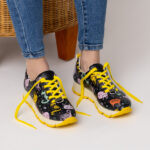 Scarpe sportive da donna con stampa colorata realizzata in ecopelle / Scarpe sportive da donna con stampa colorata realizzata in ecopelle /
