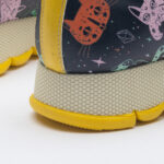 Scarpe sportive da donna con stampa colorata realizzata in ecopelle / Scarpe sportive da donna con stampa colorata realizzata in ecopelle /