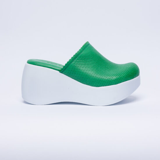 Alternative view of Ciabatte chiuse da donna in pelle con sottopiede soft