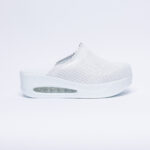 Ciabatte chiuse da donna in pelle con sottopiede soft / Ciabatte chiuse da donna in pelle con sottopiede soft /