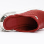 Sabot da donna in pelle con punta chiusa / Sabot da donna in pelle con punta chiusa /