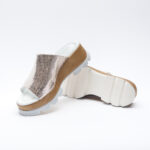 Zoccoli con zeppa da donna in pelle rosa /