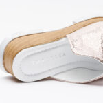 Zoccoli con zeppa da donna in pelle rosa /