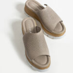 Ciabatte da donna estive beige in pelle naturale /