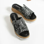 Ciabatte da donna estive nere in pelle naturale /