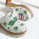 Zoccoli sanitari da donna in pelle naturale /