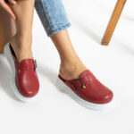 Sabot da lavoro in pelle da donna / Sabot da lavoro in pelle da donna /