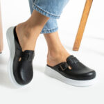 Sabot da lavoro in pelle da donna / Sabot da lavoro in pelle da donna /