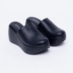 Ciabatte chiuse da donna in pelle con sottopiede soft /